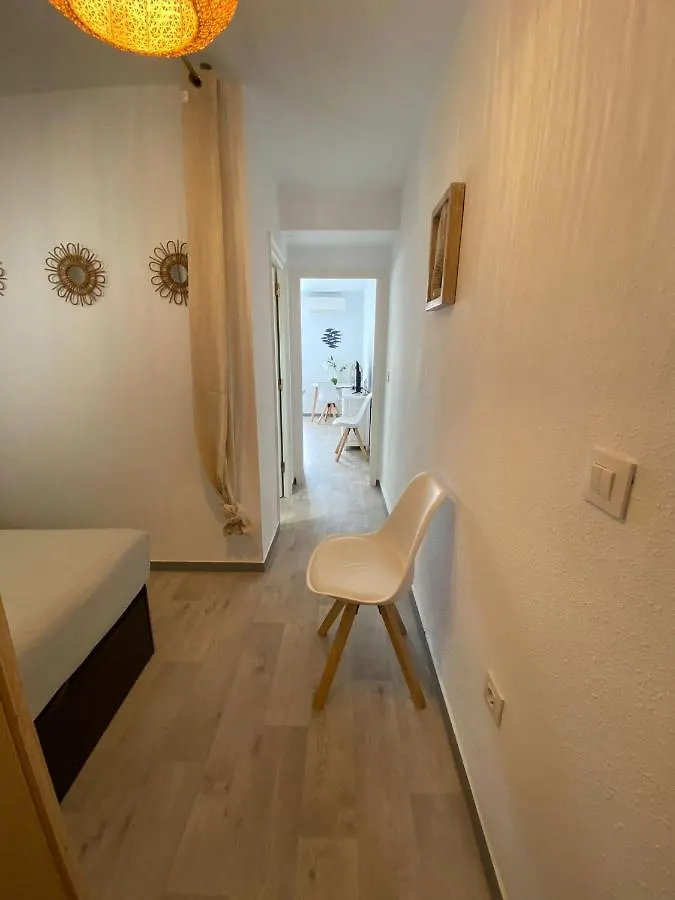 Appartement Moderne Premiere Ligne De Mer Santa Roses 0*,  Spain