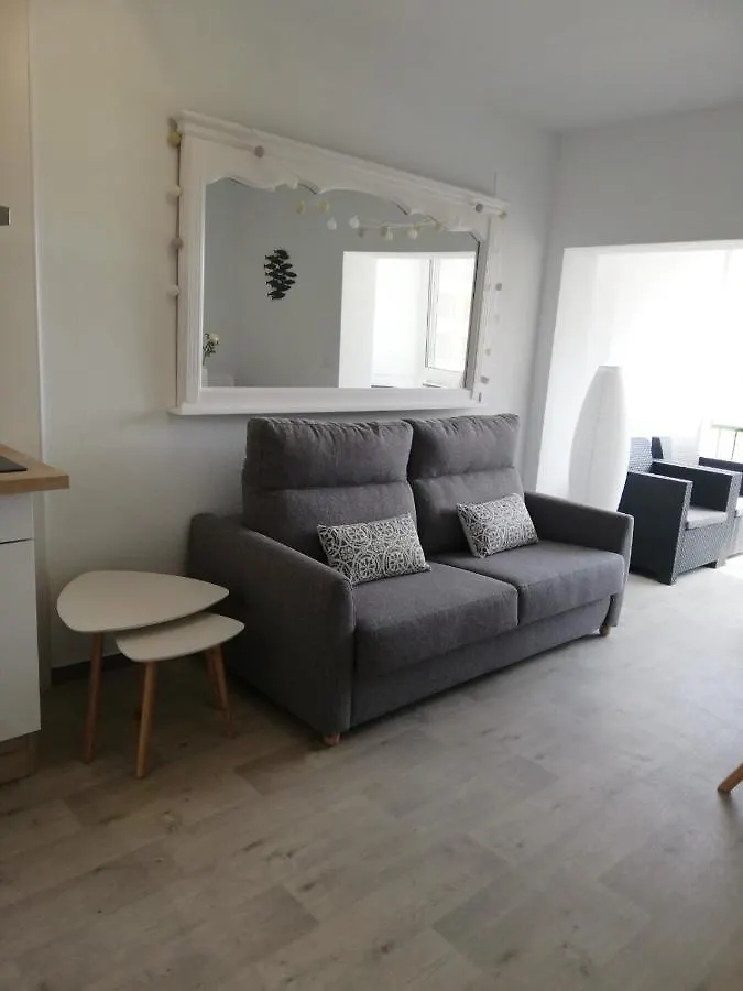 Appartement Moderne Premiere Ligne De Mer Santa Roses 0*,  Spain